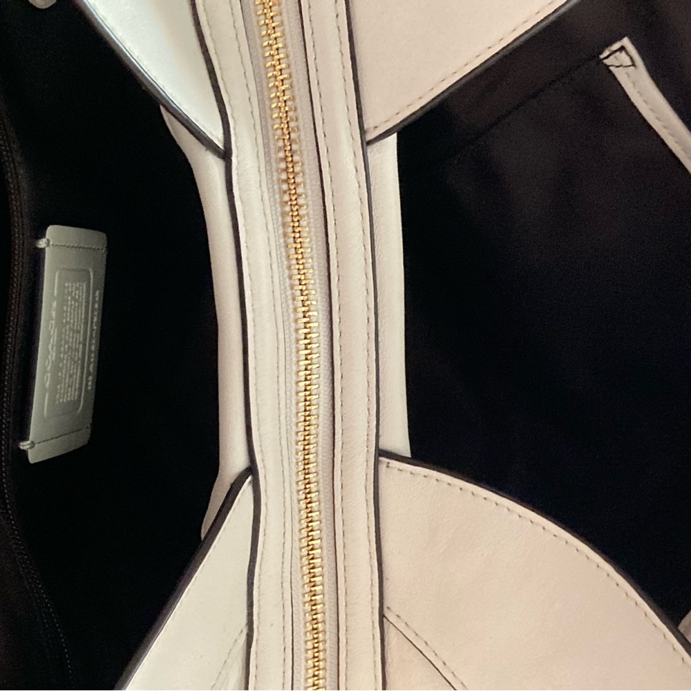 Coach Beige and Cream Signature Shoulder Bag Gold tone hardware Leather trim - Picture 11 of 14
